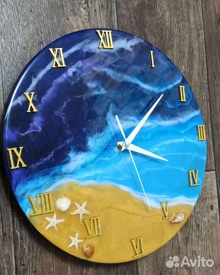 Часы настенные из эпоксидной смолы