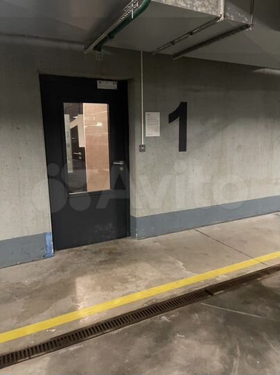 Машиноместо, 18 м²