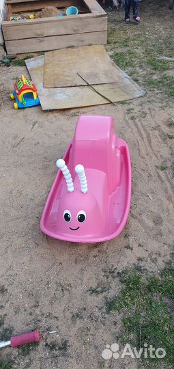 Детская игрушка качалка