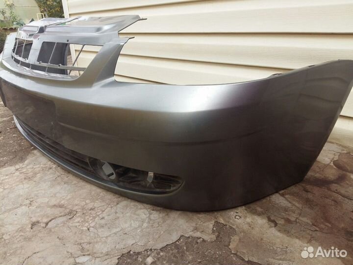 Продам бампер на приору