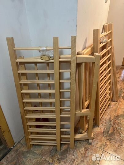 Детская кроватка с матрасом