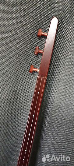 Комуз, музыкальный инструмент