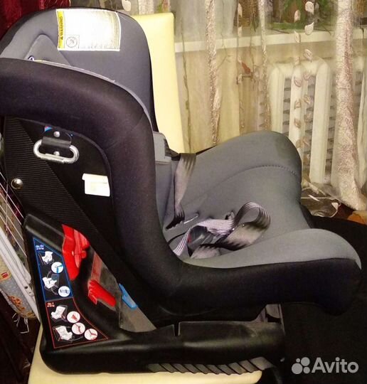 Автомобильное детское кресло от 0+ 18 кг