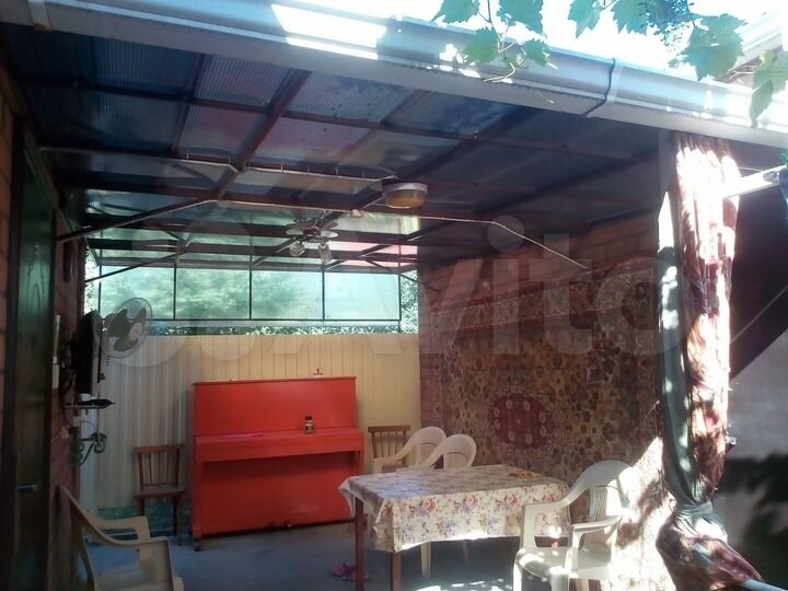 Дом 30 м² на участке 5 сот.