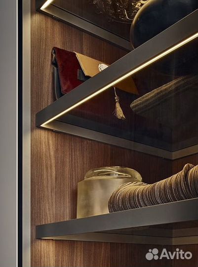 Стеклянные полочки на заказ