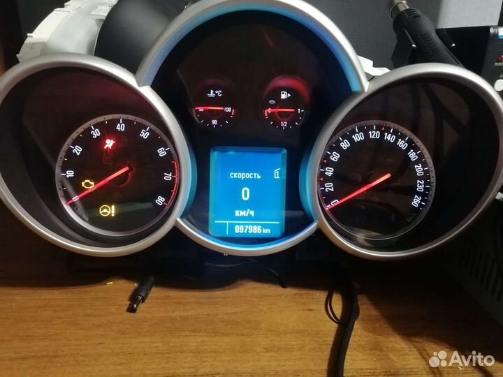 Приборная панель Chevrolet Cruze от astra j