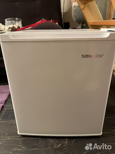 Минихолодильник с морозильной бу