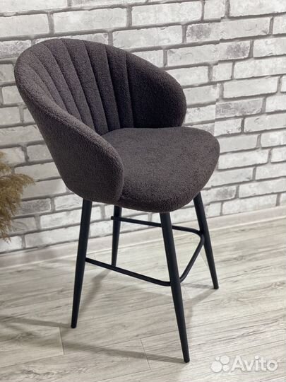Стулья мягкие барные новые