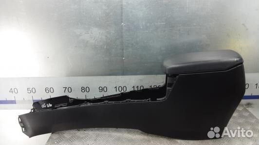 Подлокотник центральный toyota RAV 4 ZSA4 (2NN01IX