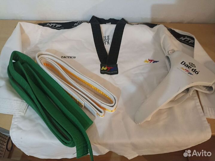 Кимоно, 2 пояса, защита (для девочки)