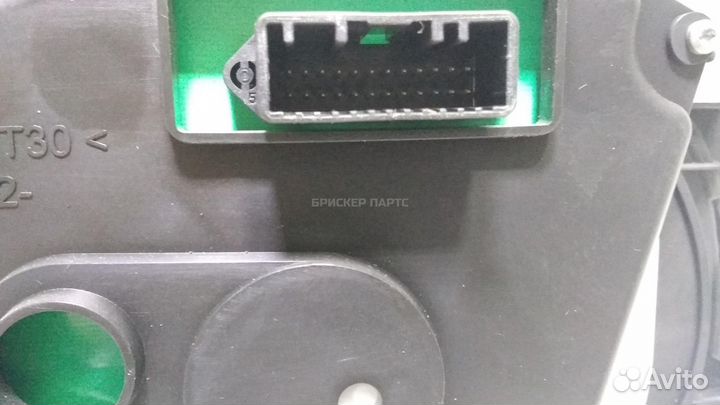 Панель приборов Рено Сандеро 1