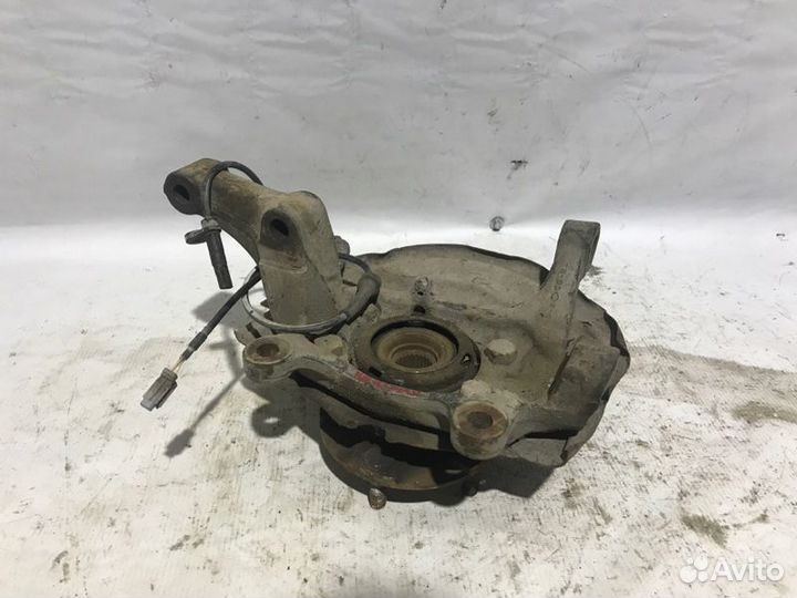 Поворотный кулак передний правый Nissan Qashqai