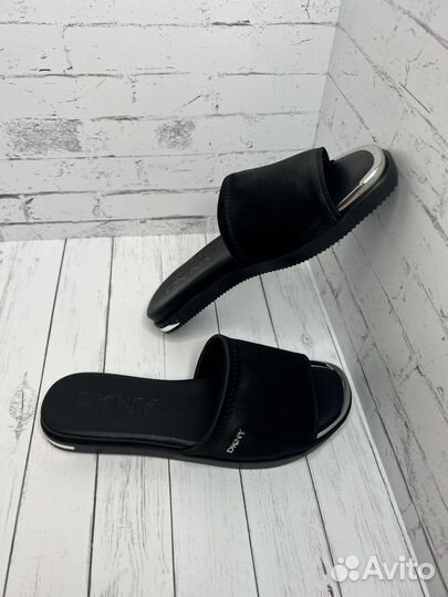 Шлепанцы dkny