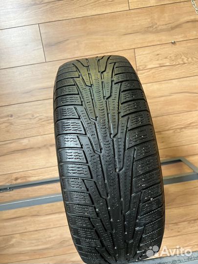 Nokian Tyres Hakkapeliitta R 215/60 R16