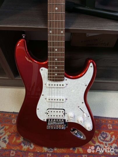 Гитара электро красная карайя