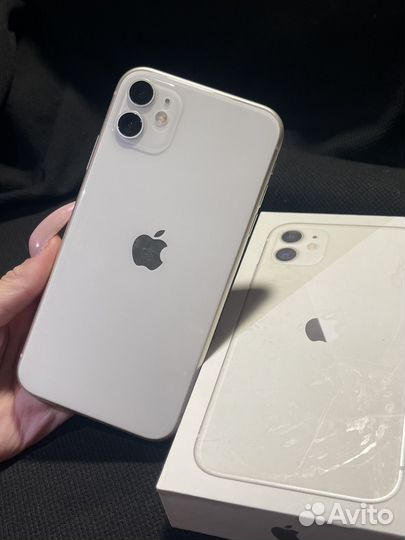 iPhone 11, 64 ГБ