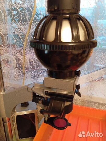 Фотоувеличитель с фотопринадлежностями