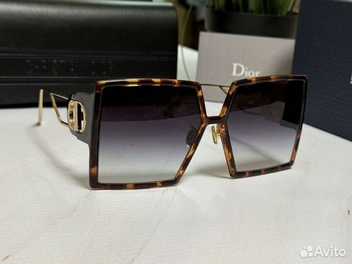 Солнцезащитные очки Dior EPZ11