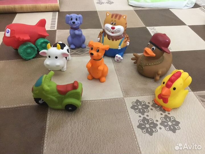 Машинки, резиновые Игрушки на 1-2 годика