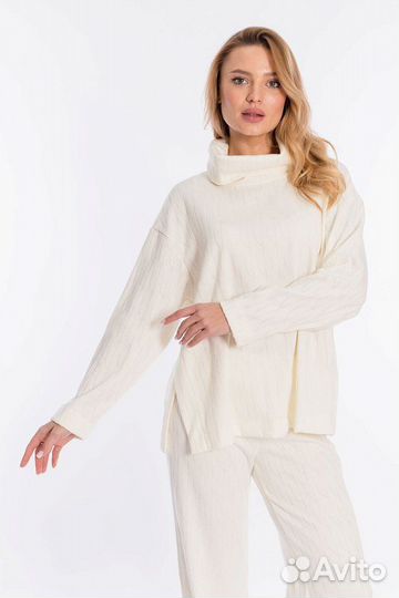 Костюм женский 44 Новый