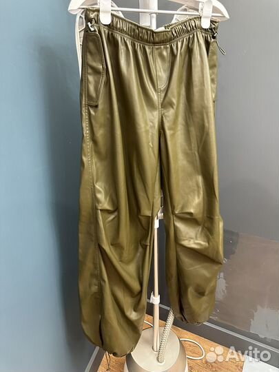 Брюки карго Bershka