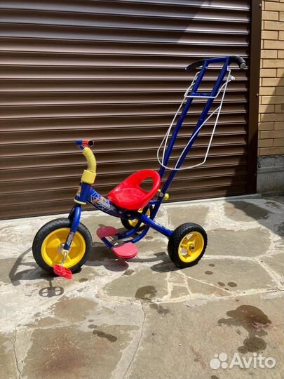 Трехколесный велосипед с родительской ручкой