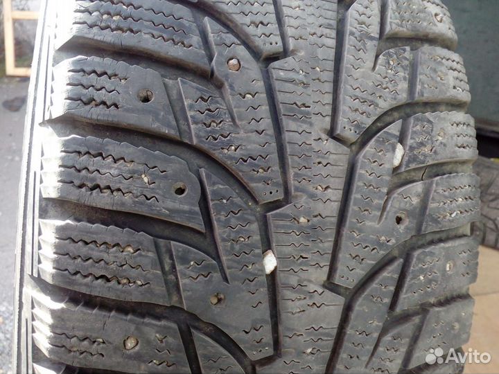 Hankook Winter I'Pike 225/55 R17