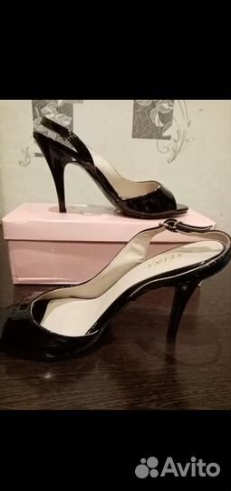 Босоножки женские