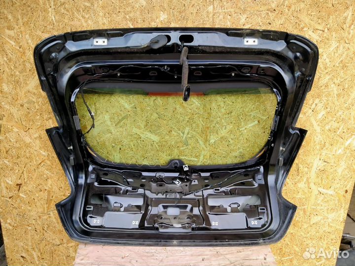 Крышка багажника Форд Фокус 3