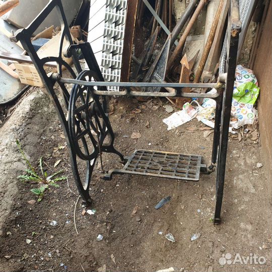 Станина от швейной машинки