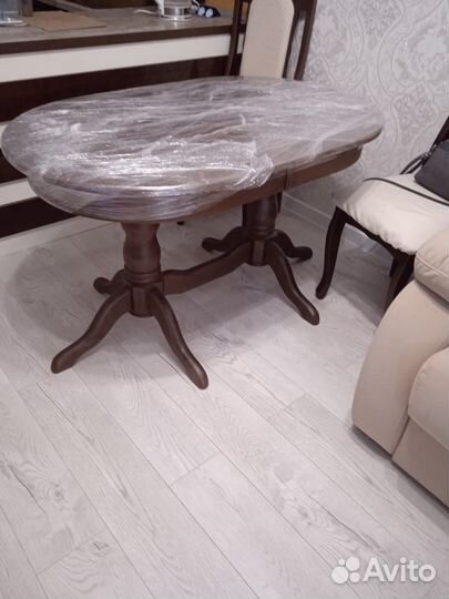 Кухонный стол