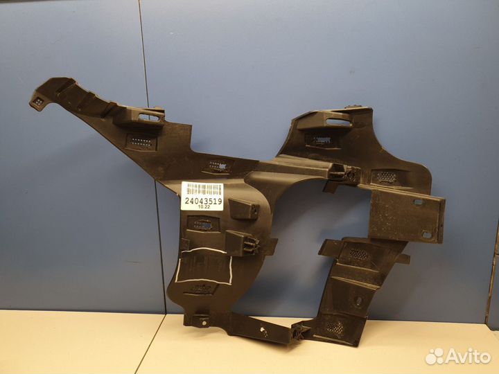 Кронштейн бампера переднего правый Ford Kuga 2019