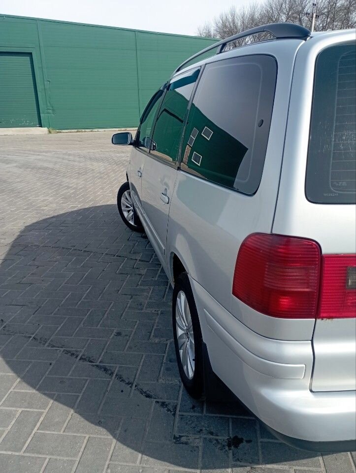 Volkswagen Sharan: фото владельца