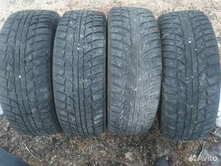 Kumho 822 Power Guard AT 225/65 R17 106T
