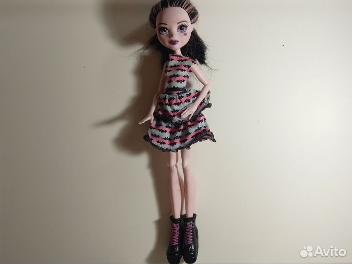 Кукла Монстер Хай дракулаура