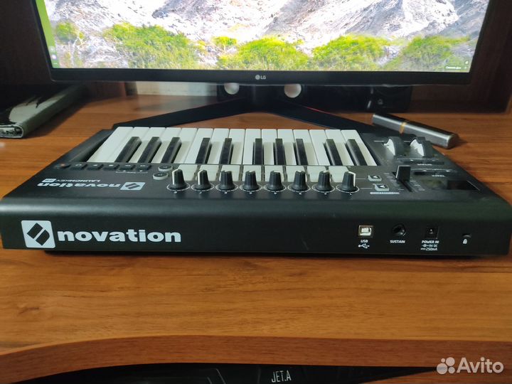 Миди клавиатура 25