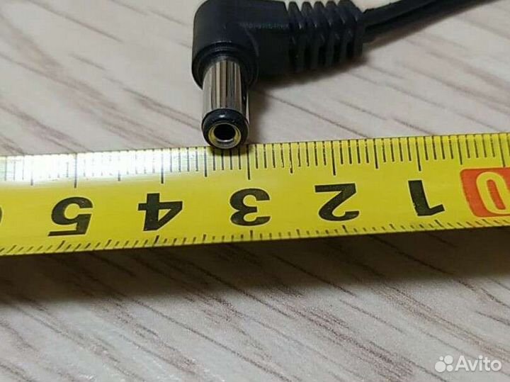 Блок питания 9V-1A, новый