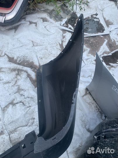 Задний бампер Toyota Land Cruiser 200