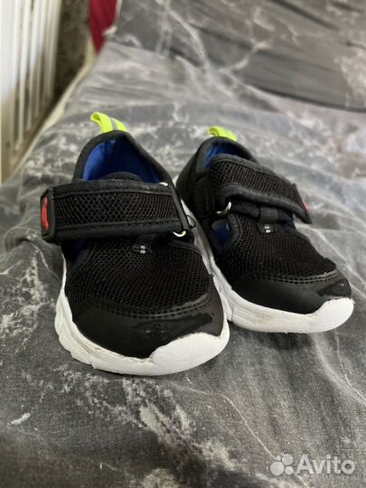 Кроссовки детские