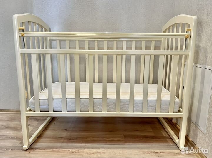 Детская кроватка 0+