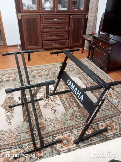 Подставка для синтезатора