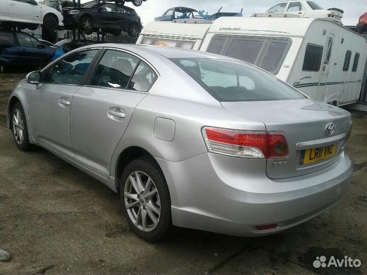 Привод передний правый toyota avensis T27 2011