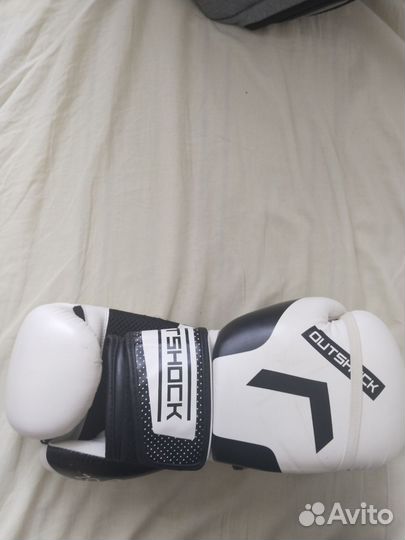 Боксерские перчатки