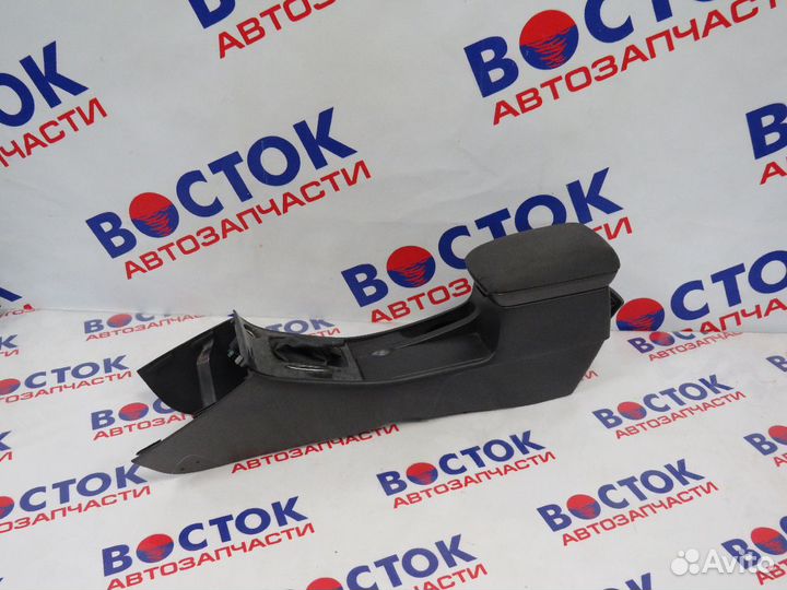 Подлокотник toyota corolla NZE121