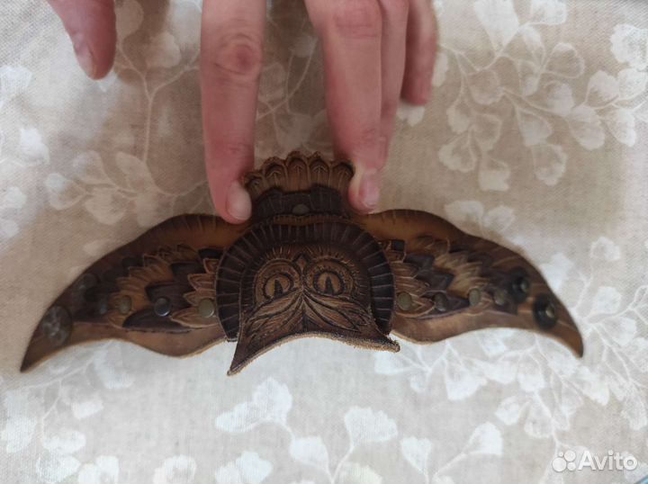 Кожаный браслет в виде совы