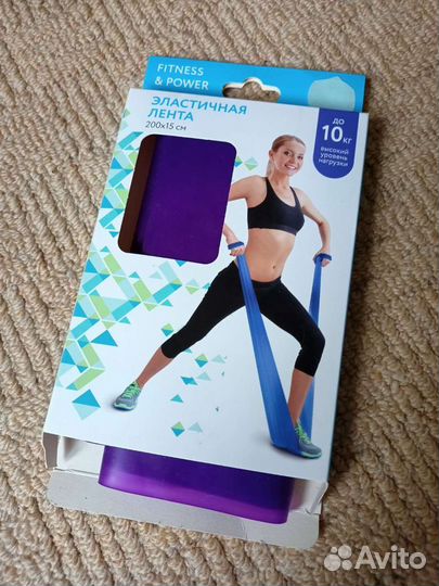 Гантели, обруч, пояс, фитнеслента, кроссовки