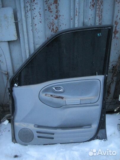 Suzuki Grand Vitara XL-7 дверь передняя правая