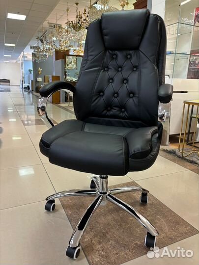 Компьютерное кресло черная эко кожа