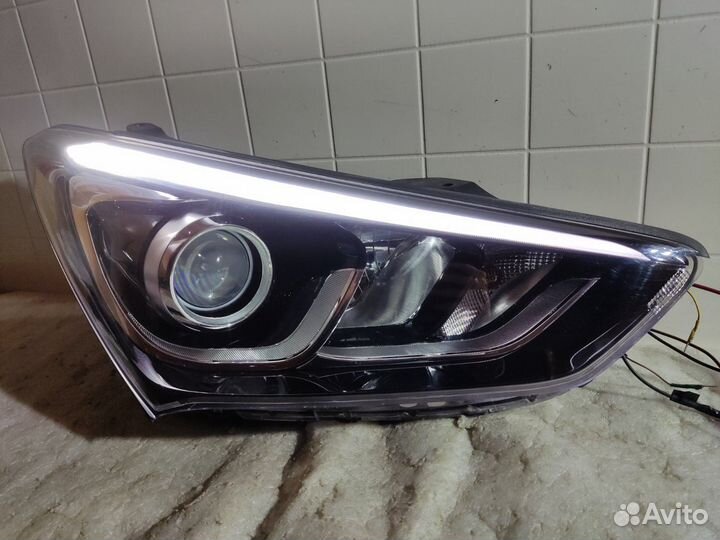 Фара Ксенон передняя правая Hyundai Santa Fe 3