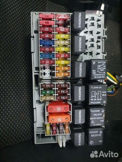 Блок предохранителей на Ладу Калину 1 16кл люкс
